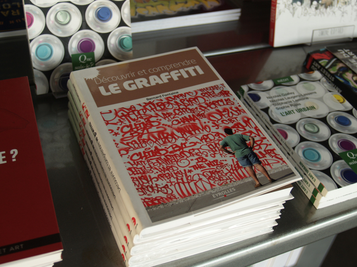 パリの文化・社会・歴史：パリのグラフィティの本