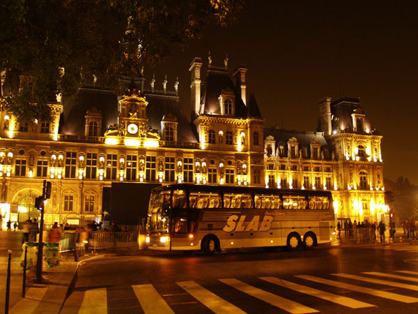 パリ観光地：パリ市庁舎