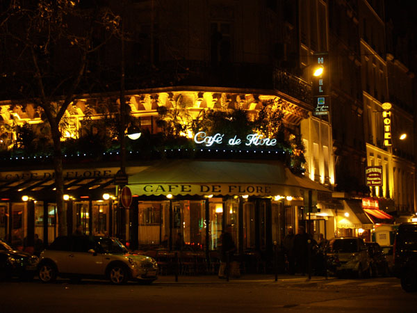 パリ人気エリア：カフェ・ド・フロール（サン・ジェルマン・デ・プレ）