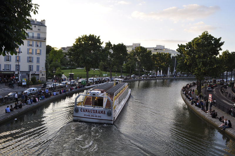 パリ人気モデルコースの観光スポット：サン・マルタン運河とヴィルマン庭園
