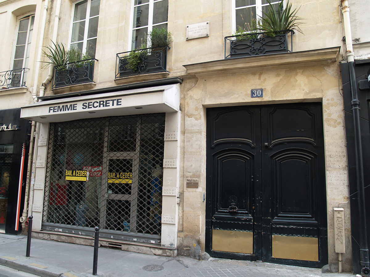 パリの芸術・文学スポット：ヴィクトル・ユゴーが1822年に住んだ家