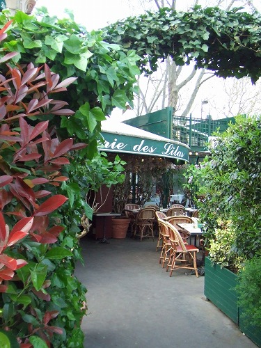 パリのカフェ：クロズリー・デ・リラ