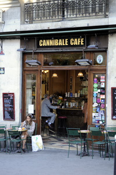 パリのカフェ・ブラッスリー：カニバルカフェ