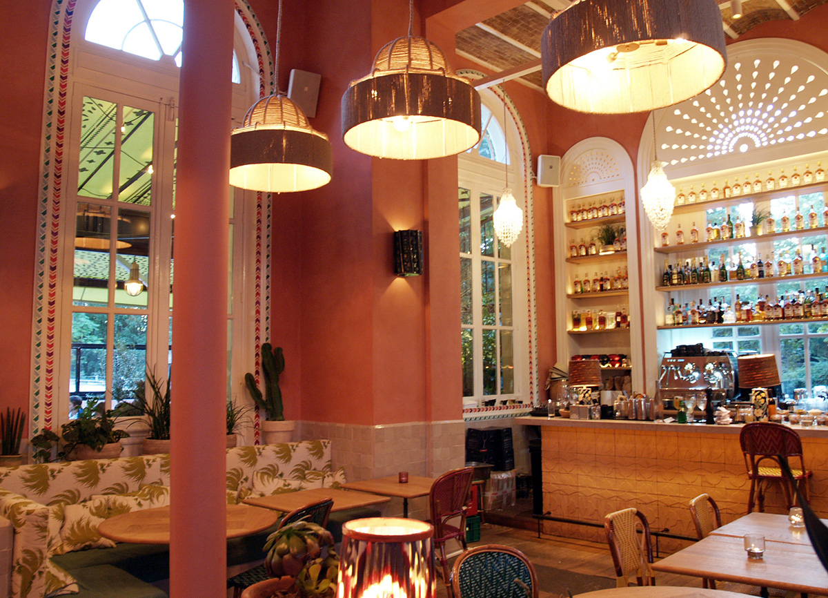 パリのカフェ：レストラン・ラ・ガール