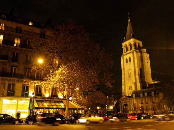 パリの通り：サンジェルマン大通り