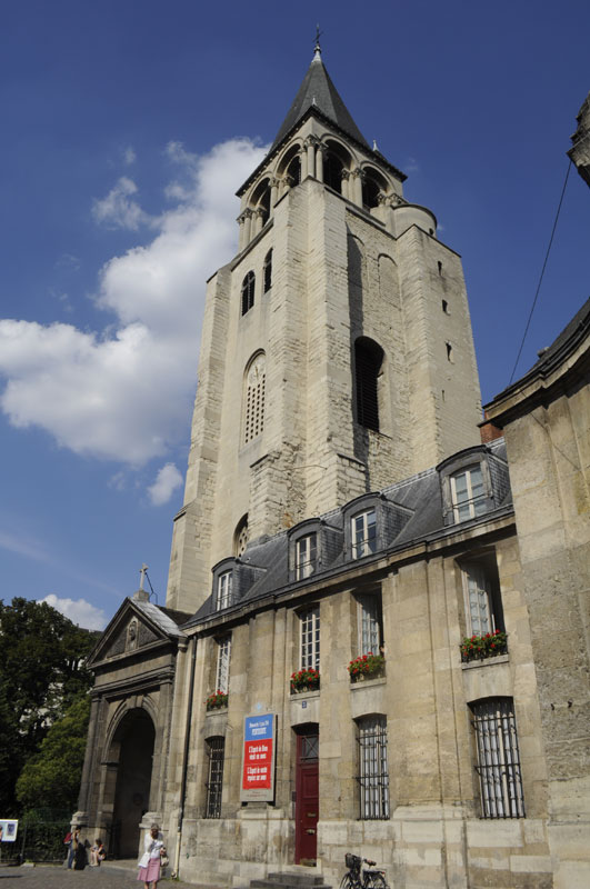 パリの観光地：サン・ジェルマン・デ・プレ教会