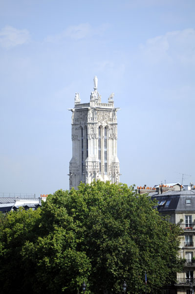 パリ観光地：サン・ジャックの塔