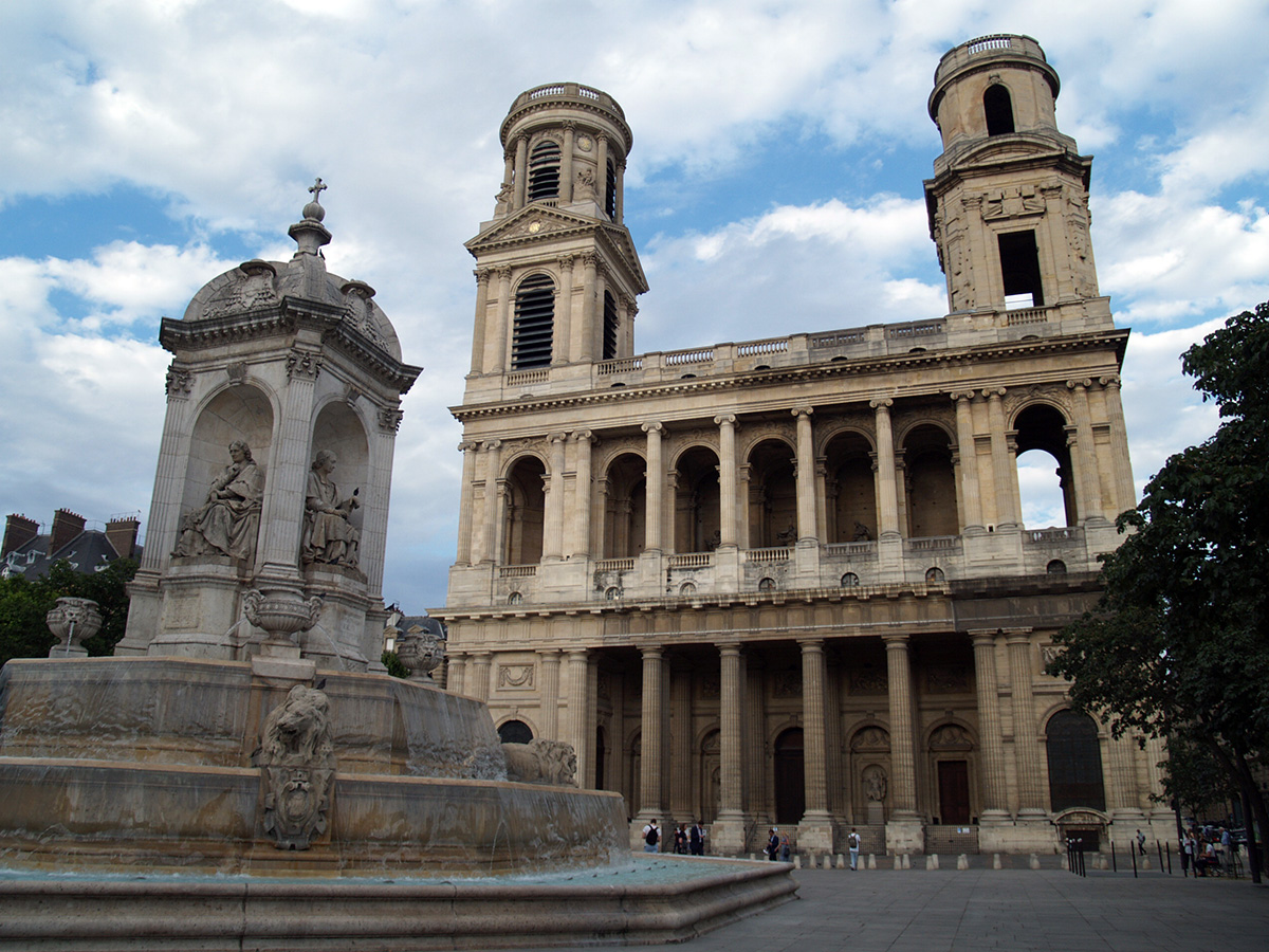 パリ観光地：サン・シュルピス教会