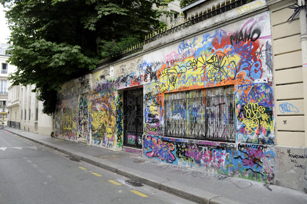 パリの観光地：セルジュ・ゲンズブールの家