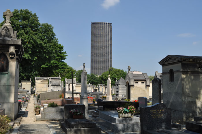 パリ観光地：モンパルナス墓地